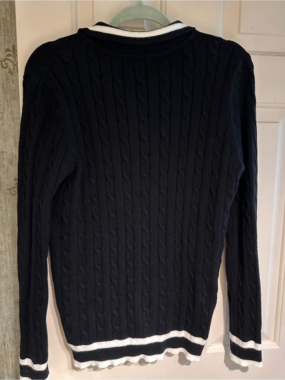 Classic black cable sweater with white trim - Picture 2 of 3